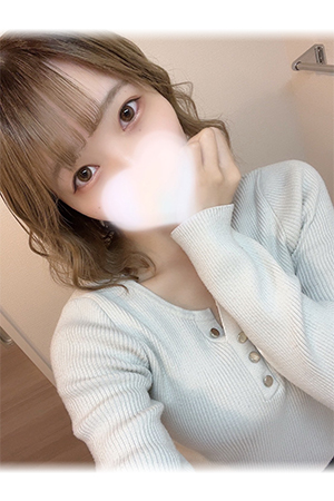 優木ここな